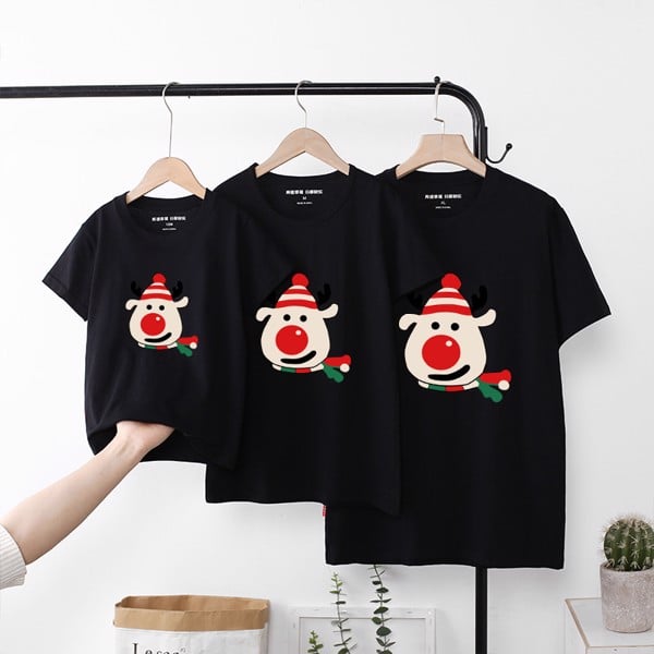 Áo gia đình Noel in hình chú tuần lộc đội mũ GF1824103