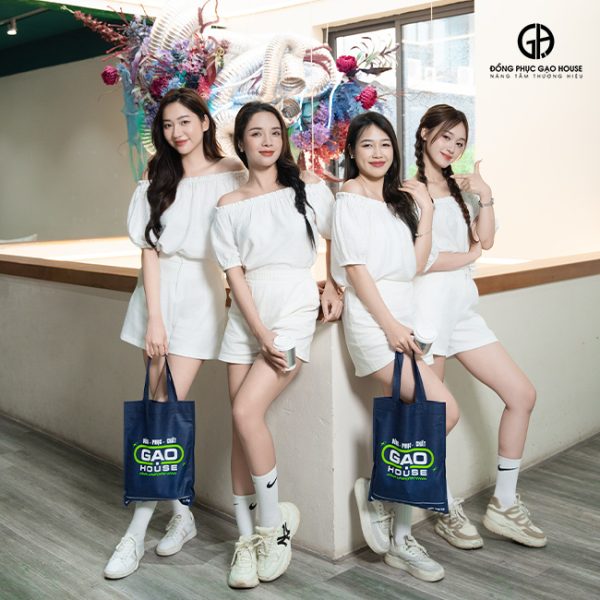 đặt may áo nhóm 4 người
